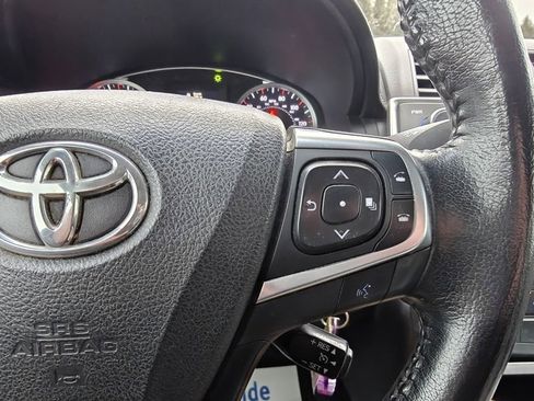 Used 2016 Toyota Camry SE image 23
