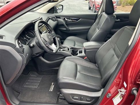 Used 2022 Nissan Rogue Sport SL w/ Premium Package image 20