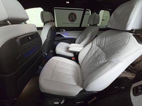 New 2026 BMW X7 xDrive40i AWD/4WD image 24