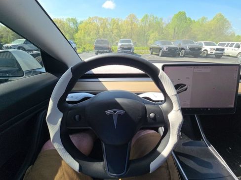 Used 2019 Tesla Model 3 Standard Range Plus RWD image 10