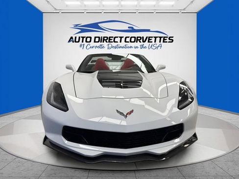 Used 2015 Chevrolet Corvette Z06 w/ 3LZ Preferred Equipment Group RWD image 4