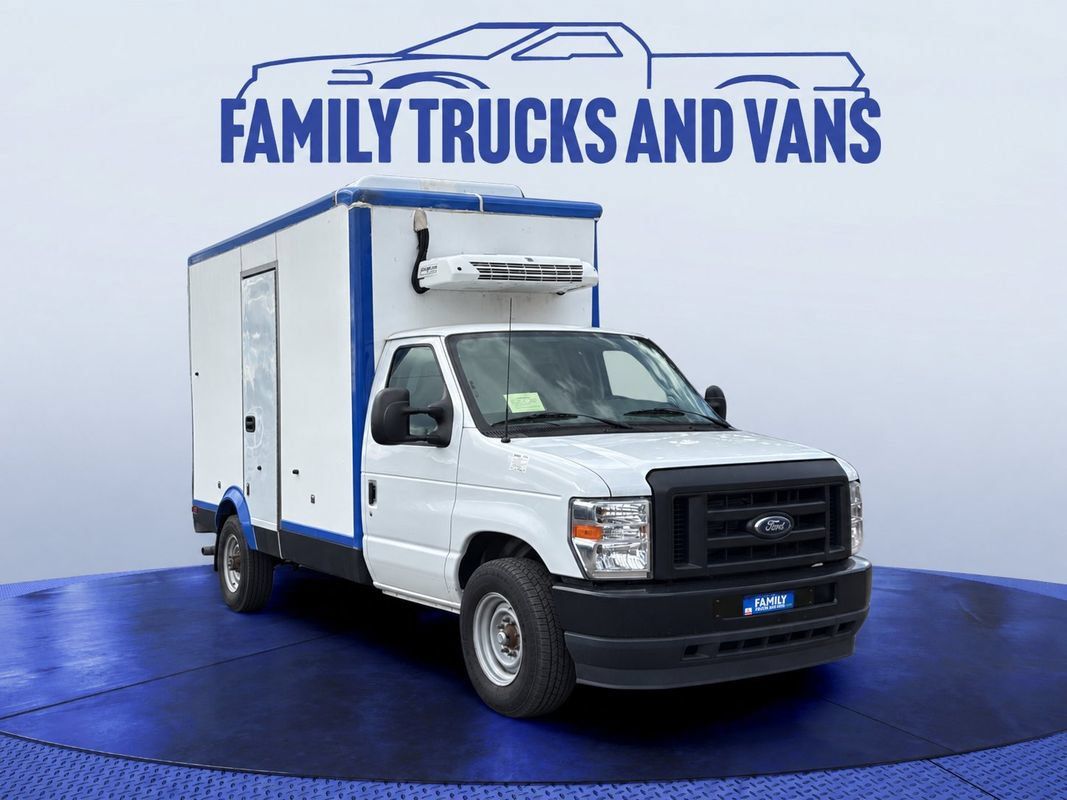 Used 2024 Ford E-350 and Econoline 350 Super Duty w/ Power Windows & Locks Group RWD image 7
