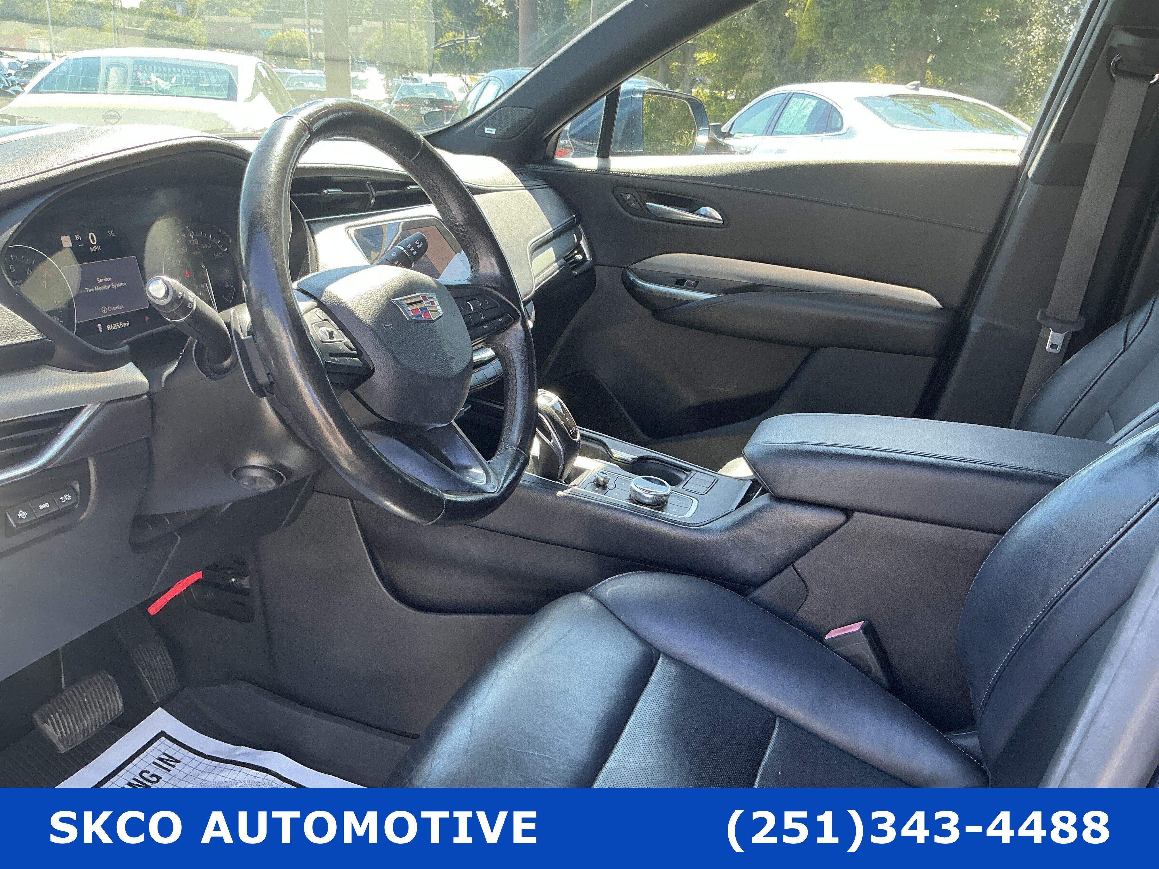 Used 2019 Cadillac XT4 Premium Luxury w/ Technology Package FWD image 20