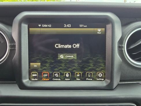 Used 2023 Jeep Wrangler Unlimited Sahara w/ Cold Weather Group AWD/4WD image 18
