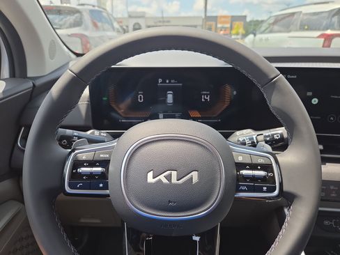 New 2026 Kia Carnival EX image 10