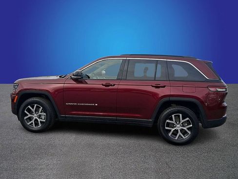 Used 2025 Jeep Grand Cherokee Limited AWD/4WD image 7