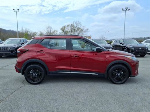 Certified 2024 Nissan Kicks SR w/ SR Premium Package image 15