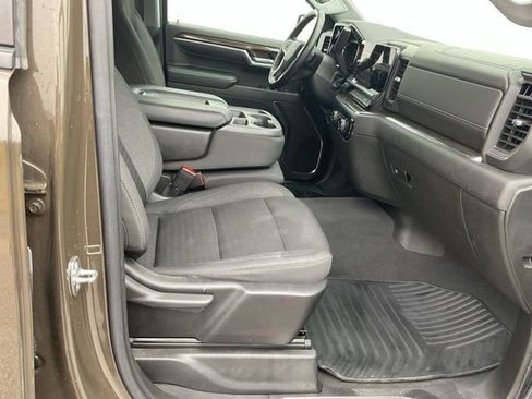 Used 2023 Chevrolet Silverado 1500 LT image 19