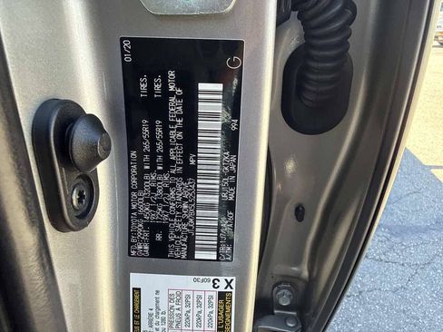 Used 2020 Lexus GX 460 Luxury w/ Luxury Sport Package AWD/4WD image 33