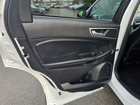 Used 2022 Ford Edge SEL image 19