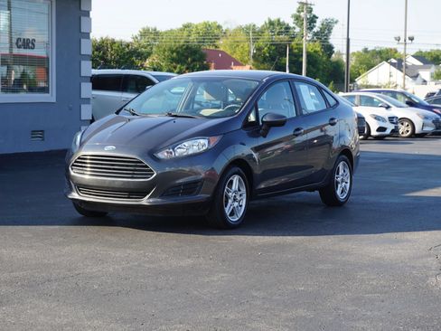 Used 2018 Ford Fiesta SE FWD image 1