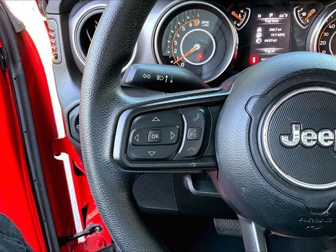 Used 2022 Jeep Wrangler Unlimited Sport AWD/4WD image 22