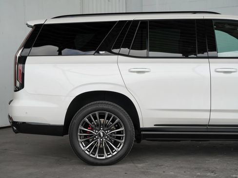 Used 2023 Cadillac Escalade V AWD/4WD image 21