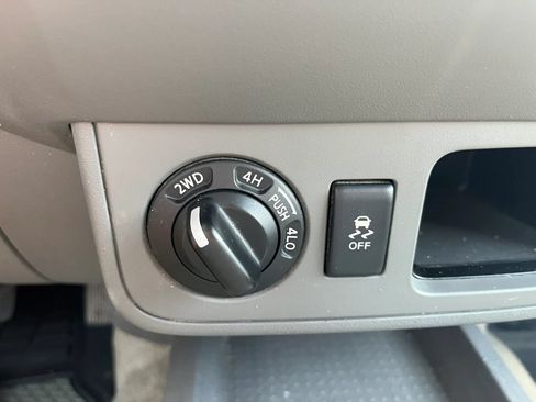 Used 2017 Nissan Frontier SV AWD/4WD image 19