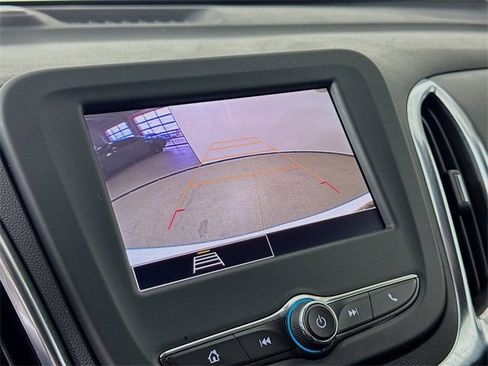 Used 2024 Chevrolet Equinox LT image 15