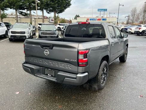 Used 2023 Nissan Frontier SV image 5