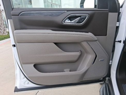 Used 2023 GMC Yukon SLT image 13