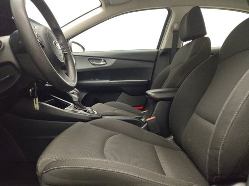 Used 2021 Kia Forte LXS FWD image 17