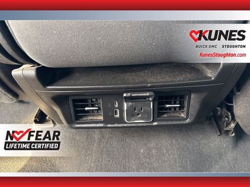 Used 2024 GMC Sierra 1500 Elevation image 27