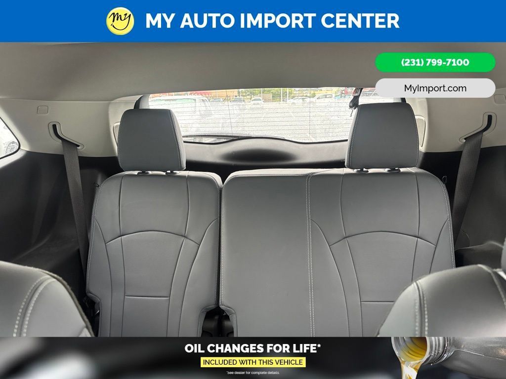 Used 2021 Buick Enclave Premium w/ Sun and Sites Package AWD/4WD image 25