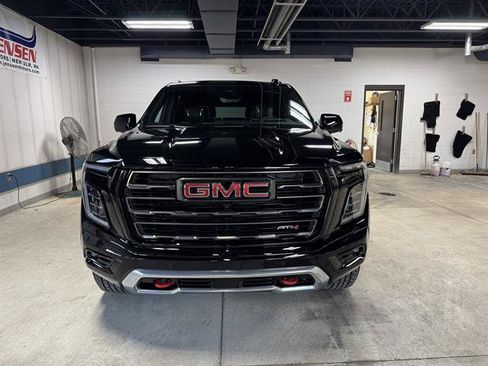 Certified 2025 GMC Yukon XL AT4 Ultimate AWD/4WD image 2