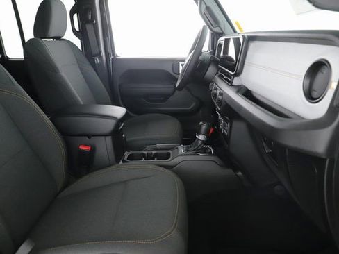 New 2026 Jeep Gladiator Sport AWD/4WD image 28