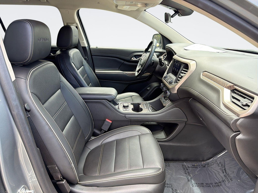 Used 2023 GMC Acadia Denali w/ Denali Technology Package FWD image 30