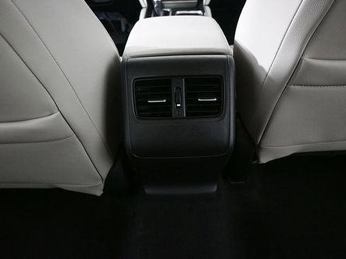 Used 2018 Honda Accord Touring image 17