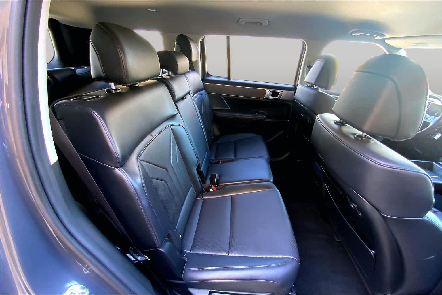 Used 2026 Hyundai Santa Fe SEL FWD image 19
