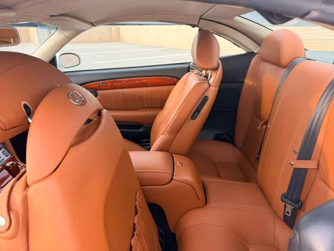 Used 2003 Lexus SC 430 Convertible RWD image 12