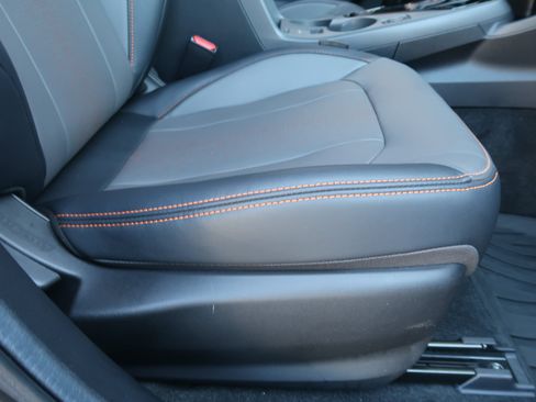 Used 2024 Subaru Crosstrek 2.5i Limited w/ Crosstrek Mirror Package AWD/4WD image 39