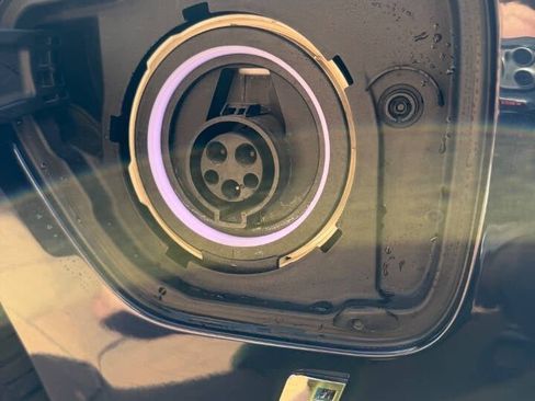 Used 2017 BMW 330e 330e iPerformance 4dr Sedan image 36