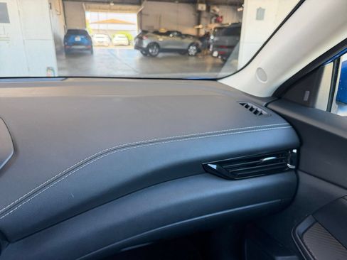 Used 2025 Nissan Sentra SV FWD image 34