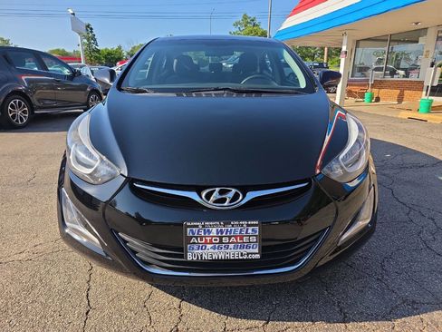 Used 2015 Hyundai Elantra SE w/ Option Group 02 FWD image 4