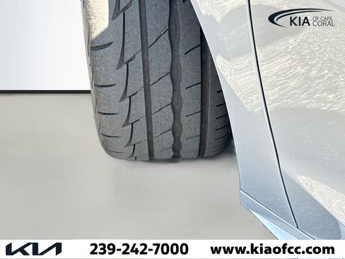 Used 2021 Chevrolet Corvette Stingray Convertible w/ 1LT image 38