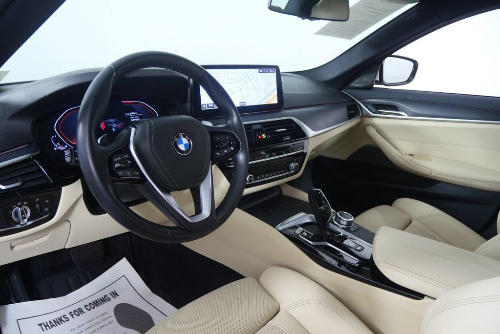 Used 2022 BMW 530i RWD image 11