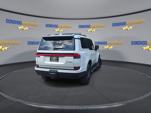 Used 2026 Lexus GX 550 w/ Accessory Package (2T) AWD/4WD image 11