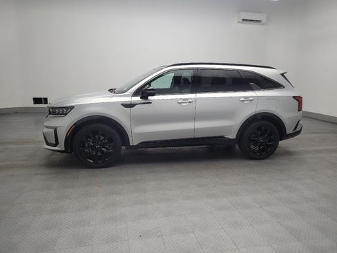 Used 2021 Kia Sorento SX image 2