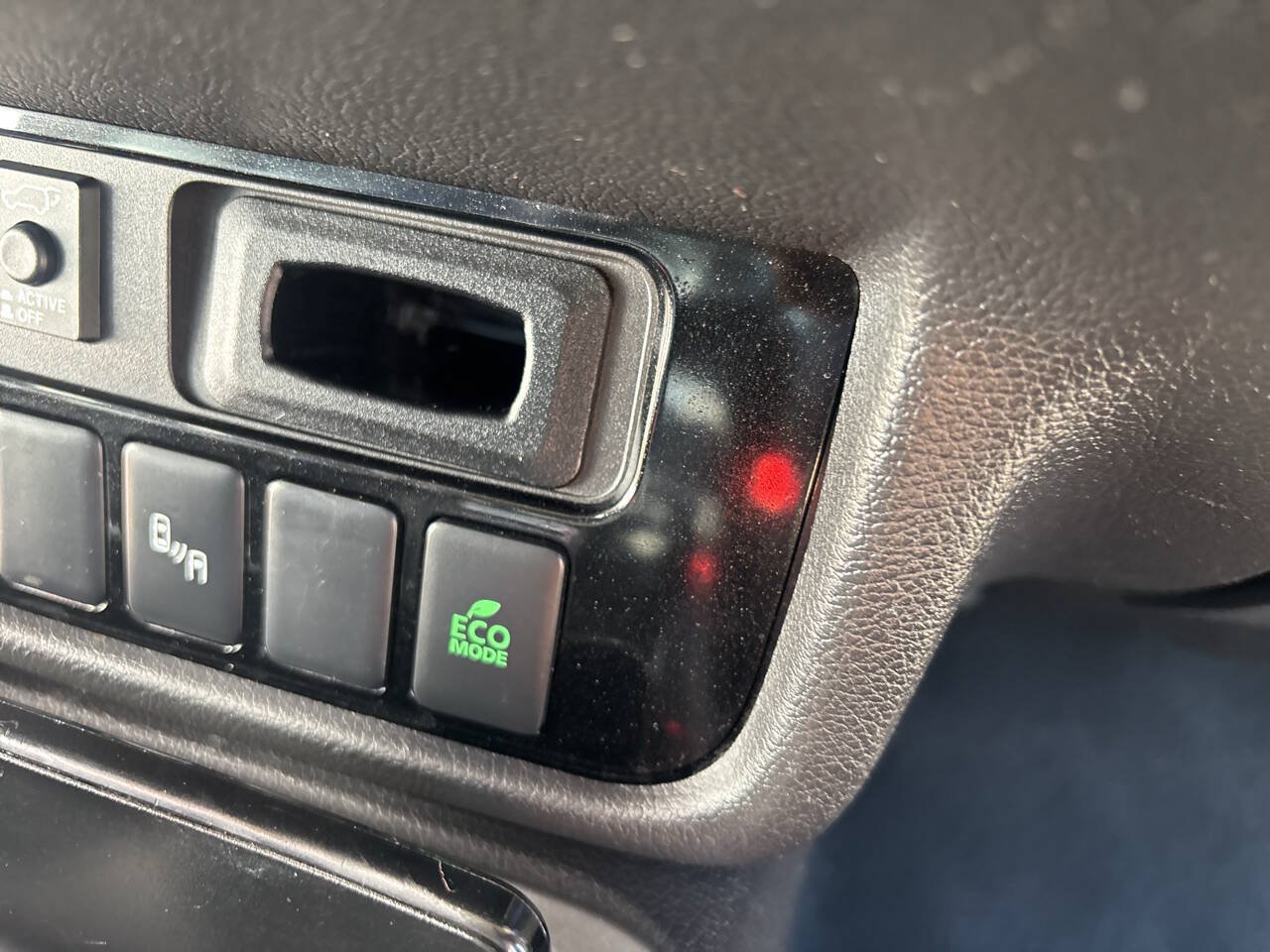 Used 2020 Mitsubishi Outlander SEL AWD/4WD image 34