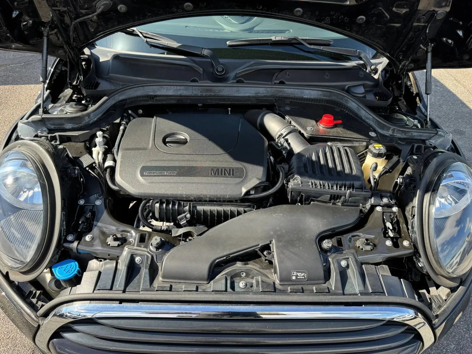 Used 2021 MINI Cooper 2-Door Hardtop FWD image 22