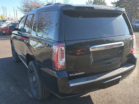 Used 2015 GMC Yukon Denali w/ Premium Package AWD/4WD image 5