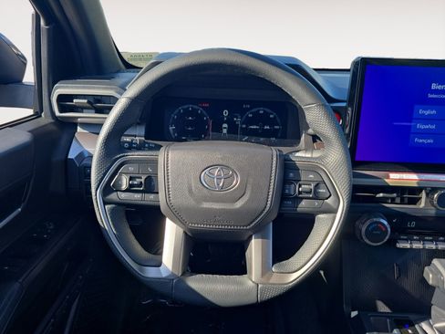 Certified 2025 Toyota Tacoma TRD Off-Road AWD/4WD image 12