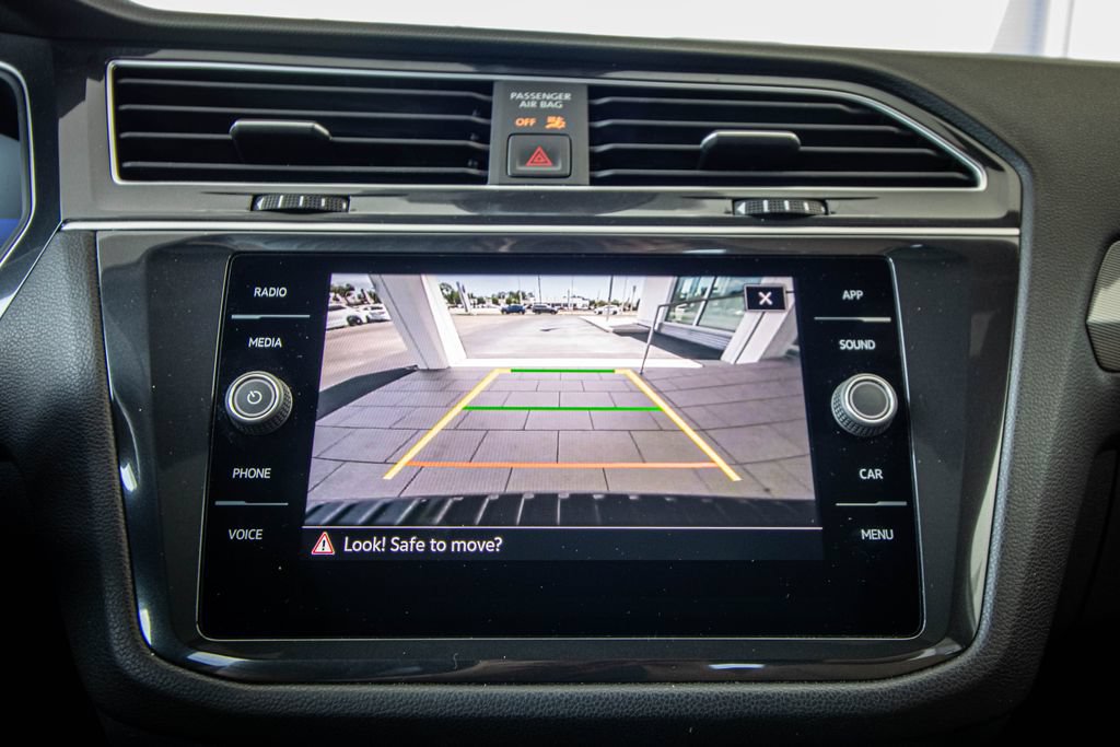 Certified 2024 Volkswagen Tiguan SE R-Line FWD image 43