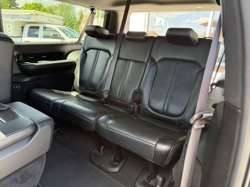 Used 2024 Jeep Grand Wagoneer L 4WD image 16