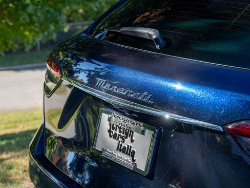 Used 2022 Maserati Levante GT image 12