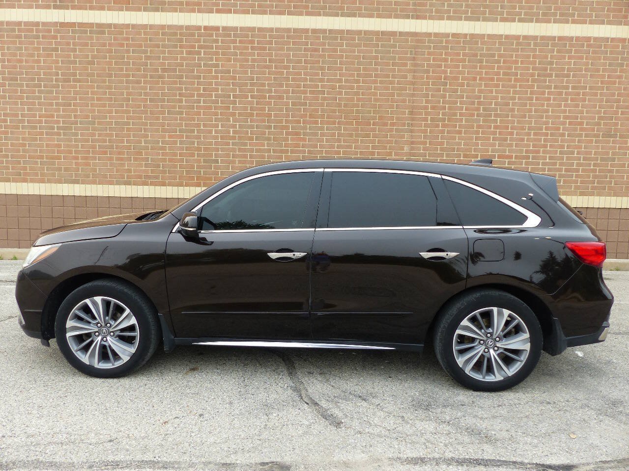 Used 2017 Acura MDX w/ Technology Package AWD/4WD image 6