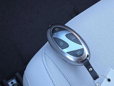 New 2026 Hyundai Kona SE image 18