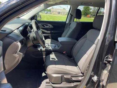 Used 2021 Chevrolet Traverse LS FWD image 8