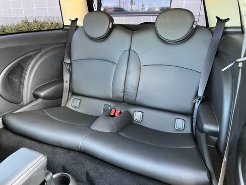 Used 2013 MINI Cooper Hardtop image 16