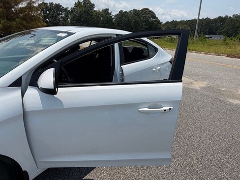 Used 2020 Hyundai Elantra Value Edition w/ Cargo Package (C1) FWD image 8